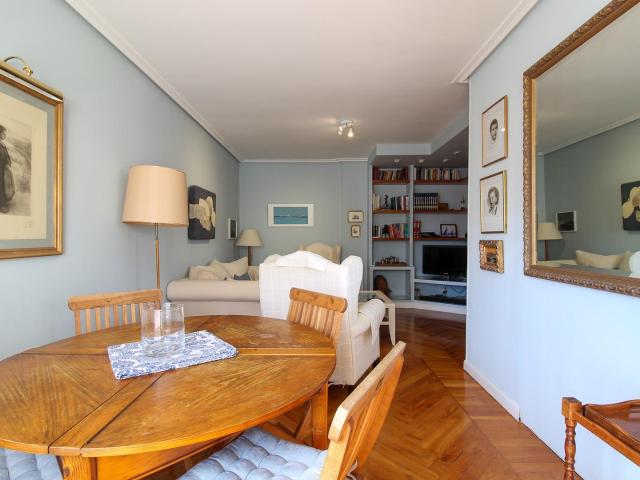 SOLEADA VIVIENDA ORIENTADA AL SUR EN PASEO CANALEJAS