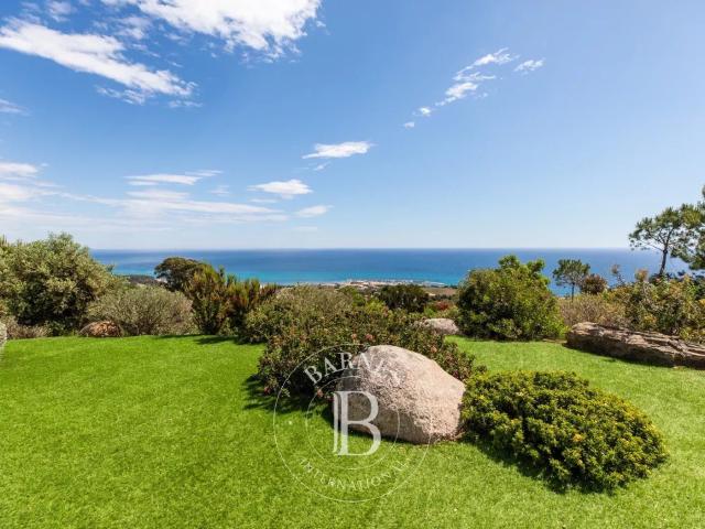 Solenzara, 6 Chambres, Piscine, Vue mer panoramique, Proche. 274m² Sari Solenzara