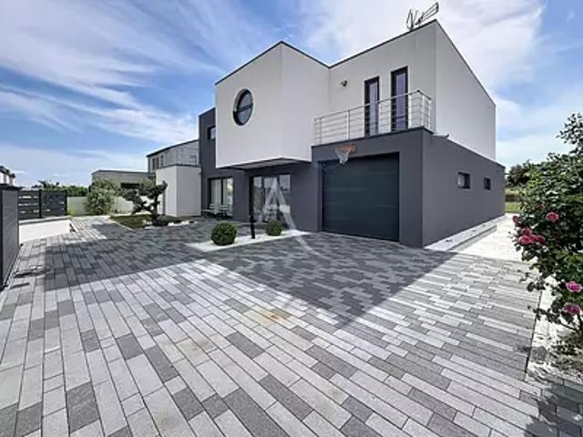 Solgne 57420 Achat / Vente maison 7 pièces t7 au dernier étage jardin