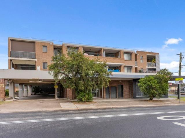 SOLID 2 BED APARTMENT