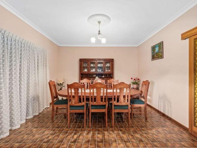 Solid 3 bedrooms, 1 bathroom and ample parking spaces