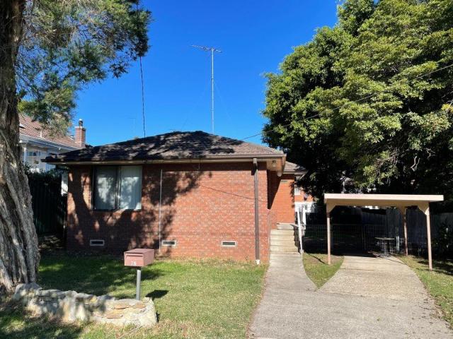 Solid THREE 3 Bedroom House For Lease MORTDALE