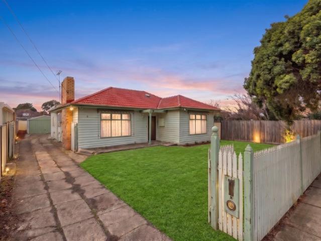 Solid Bones With A Bonus Bungalow