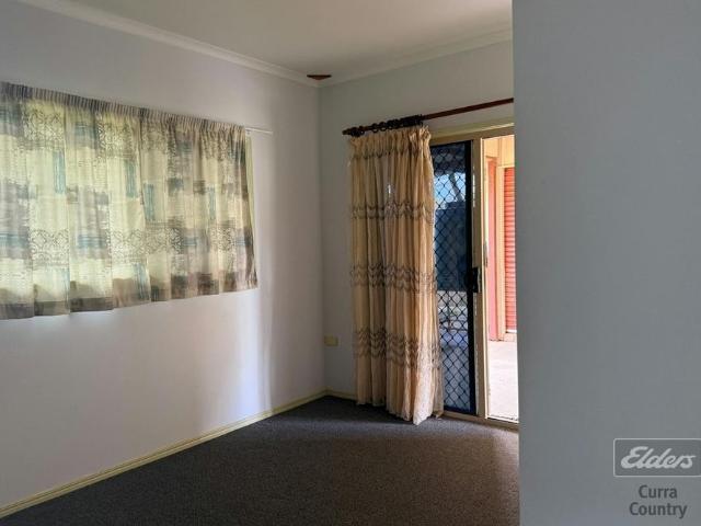 SOLID BRICK 2 BEDROOM HOME WITH ENCLOSED SUNROOM & AIR CONDITIONING