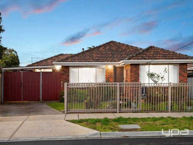 Solid Brick Beauty in a Blue Chip St Albans Pocket