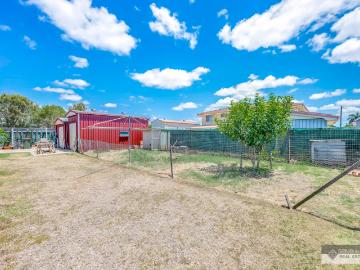 Solid Brick Beauty on 860m² – Space, Comfort & Endless Potential