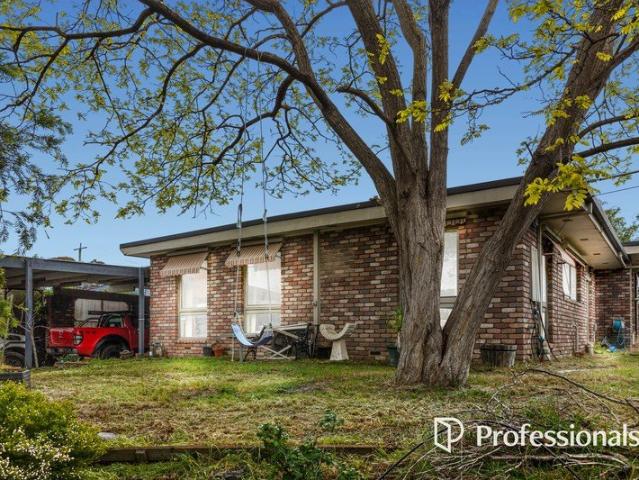 Solid Brick Builder's Home on 852sqm Approx