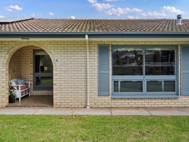 Solid Brick Contemporary Comfort Just 4km from the CBD