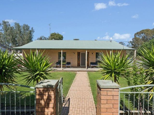 Solid Brick Investment on a Generous 1,014m² Block