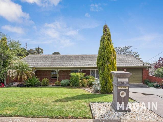 Solid Double Brick Family Home on a Generous 967m² Ready to Enjoy!