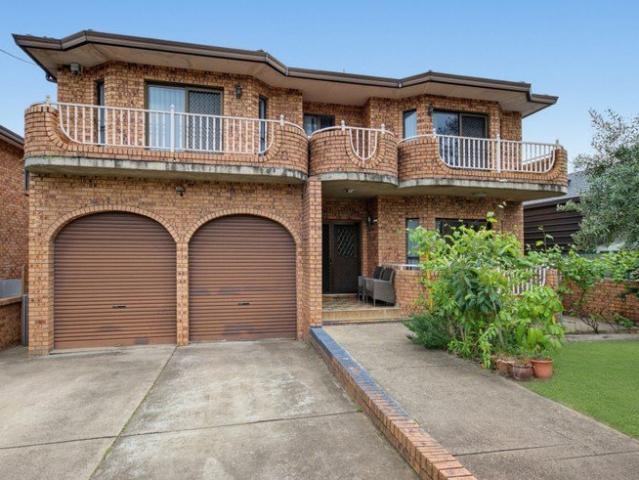 Solid Double Brick Family Residence on 695.6sqm | Six Bedrooms | 700m to Punchbowl Station