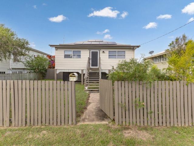 Solid, High & Dry Family Home in a Quiet Location