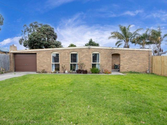 SOLID HOME HUGE POTENTIAL 586m² APPROX