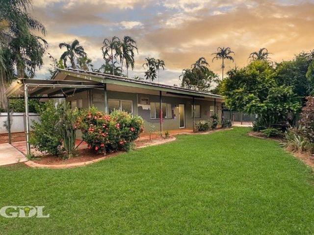 Solid Home in Quiet Cul de Sac Location NON FLOOD ZONE!