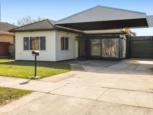 Solid Home with Space, Comfort & Outstanding Vehicle Accommodation