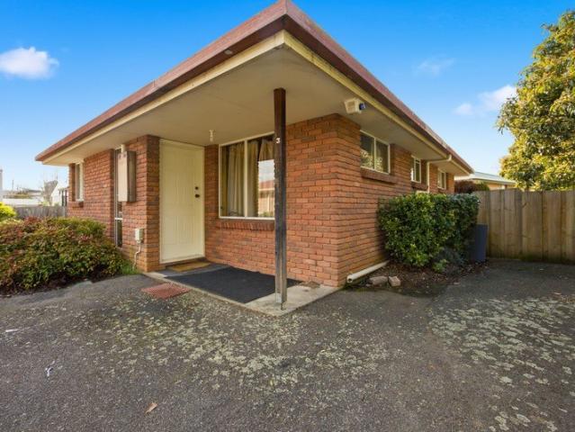Solid Investment Opportunity in a Convenient Newnham Location