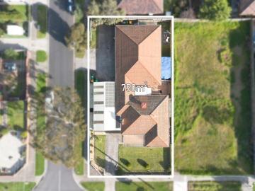 Solid Investment Opportunity. Prime Corner Location. Ticks All The Boxes!