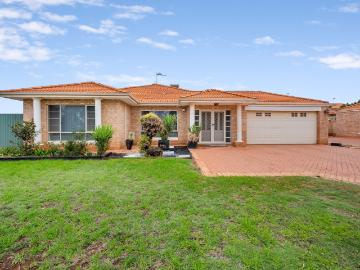 House for sale in Kalgoorlie - Garden, Parking