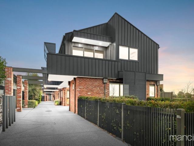 Solid Investments in Superior Kingsville Location Set on 924sqm