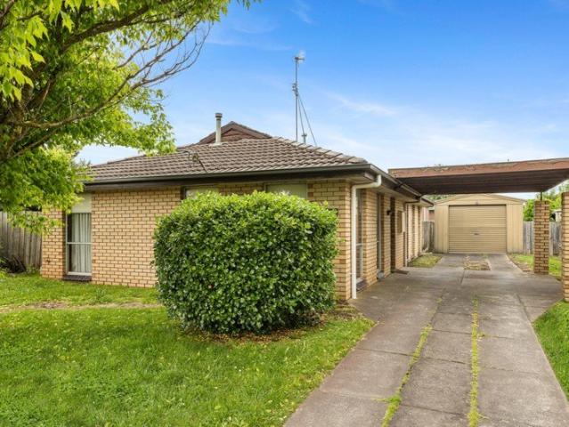 Solid Potential in a Convenient Wendouree Location