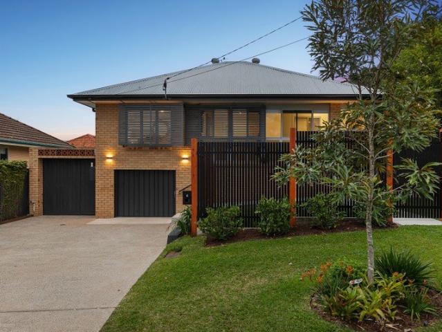 SOLID, REFURBISHED & SUPERB LIFESTYLE