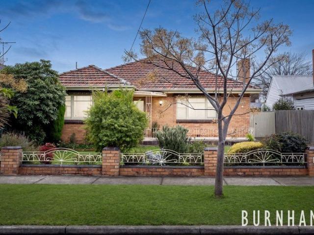 SOLID & SPACIOUS ON SUBSTANTIAL LAND