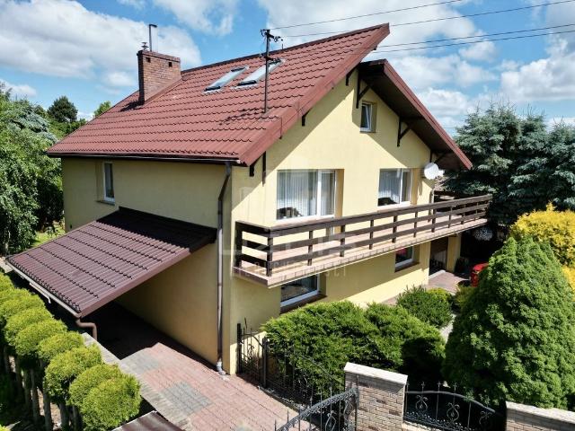 Polecam solidny dom 166 m² z możliwością podziału na dwa mieszkania