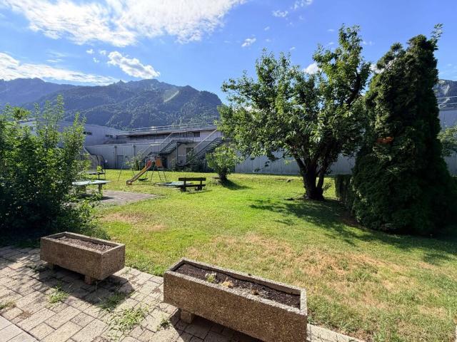 Solide 3,5 Zimmer Wohnung mit schöner Terrasse und EHP in Interlaken