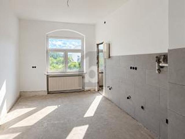 SOLIDE BASIS FÜR IHR NEUES ZUHAUSE