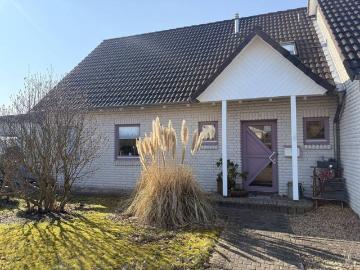 Solide Doppelhaushälfte in Stuhr Wohnen mit Wohlfühlfaktor in der Nähe des Steller Sees!