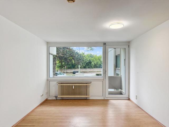 Solide Kapitalanlage: Vermietetes Apartment mit Balkon im Münchner Norden