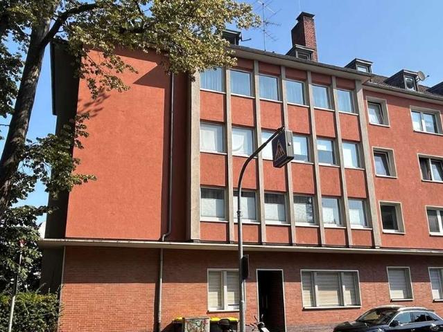 Solide Kapitalanlage mit 3 vermieteten Eigentumswohnungen und attraktivem Entwicklungspotenzial