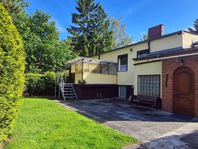 SOLIDER ALTBAU EINFAMILIENHAUS GROßES GRUNDSTÜCK 883 m²