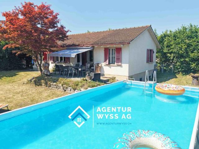 Einfamilienhaus mit grossem Grundstück und Potenzial