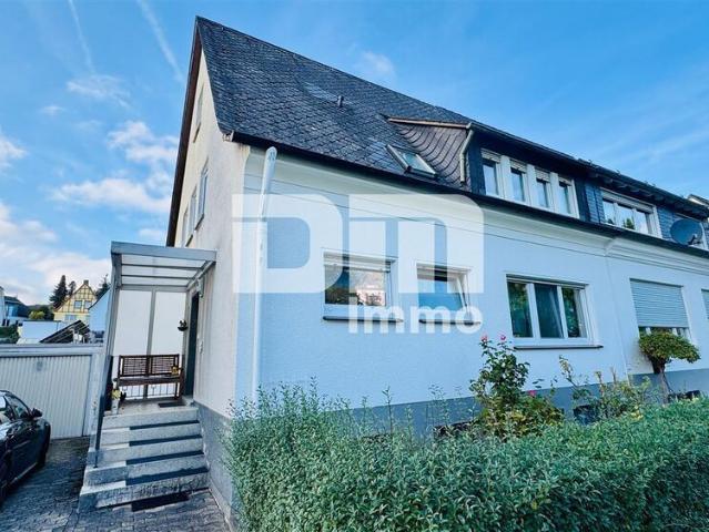 Solides Ein bis Zweifamilienhaus mit Wintergarten + und Wintergarten als solide Kapitalanlage