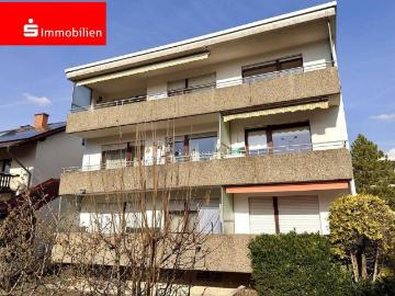 Solides 5 Familienhaus mit 3 Garagen und Entwicklungspotential OF Bieber
