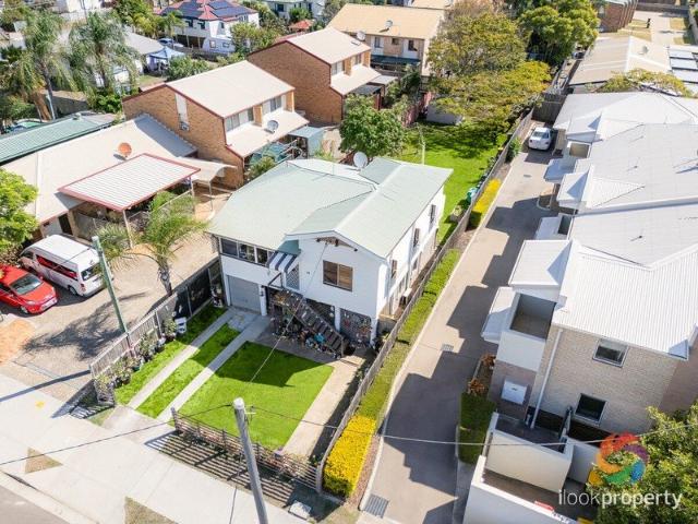 Solidly built quaint Queenslander