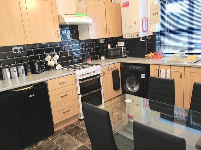 Solihull Age UK, Hobs Moat Road, Ulverley Green, B92 8JL, United Kingdom | 3 bed apartment for rent #140399746 | Rentberry