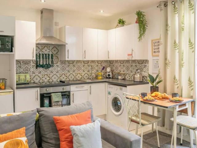Solihull, B90 3ER, United Kingdom | 1 bed condo for rent #170090730 | Rentberry