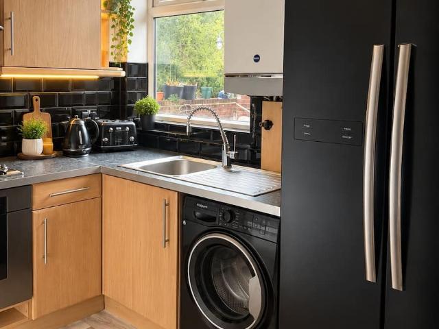 Solihull, B91 1HT, United Kingdom | 3 bed apartment for rent #176003156 | Rentberry