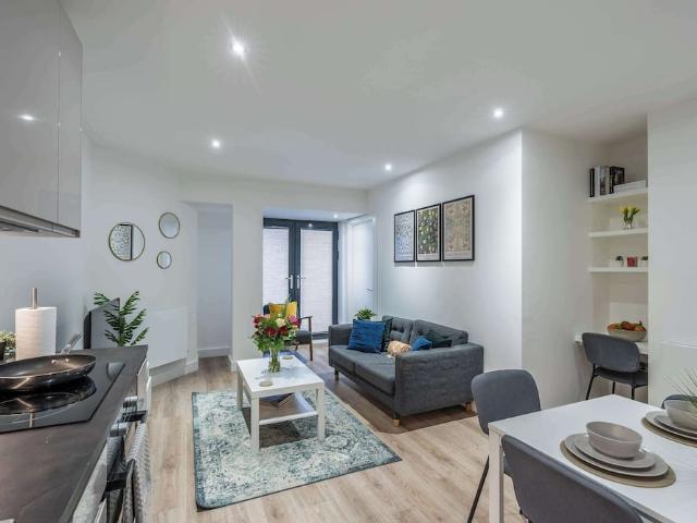 Solihull, B91 1RD, United Kingdom | 1 bed apartment for rent #134159651 | Rentberry
