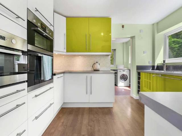 Solihull, B91 2QB, United Kingdom | 3 bed house for rent #167294148 | Rentberry