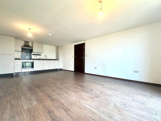 Solihull Heights, Birmingham B26, 2 bed flat to rent, £1,025 pcm | PrimeLocation