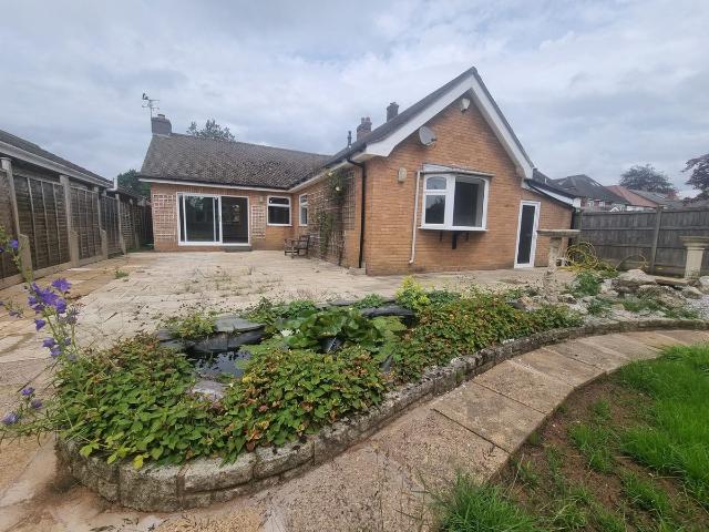 Solihull Road, Shirley B90, 2 bed detached bungalow to rent, £1,600 pcm | PrimeLocation