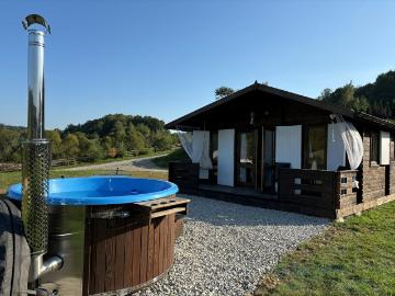 Solina: Gotowy domek 35m2 z jacuzzi, sauna i infrastruktura