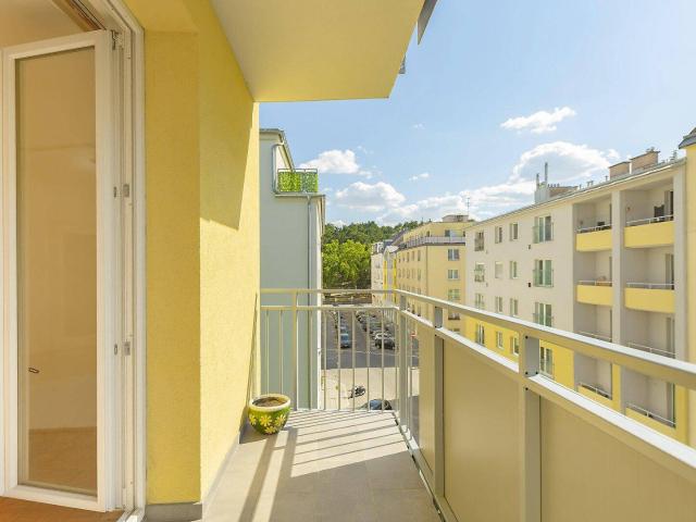 Sollingergasse sanierungsbedürftiger 2 Zimmer Neubau mit 2 Balkonen