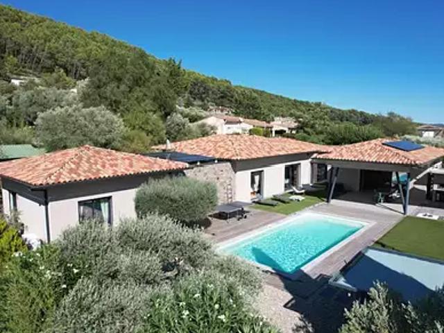 Solliès Toucas 83210 Achat / Vente maison 7 pièces t7 piscine