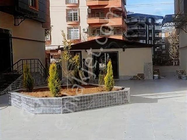 Solmaz Emlak Satılık Lüks Tekli 5+1