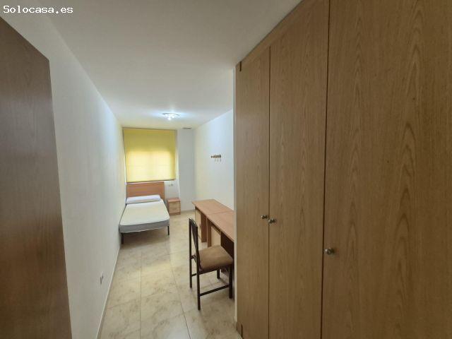 SOLO ESTUDIANTES Habitación en alquiler junto a la Universidad | Piso moderno con garaje y 2 baños