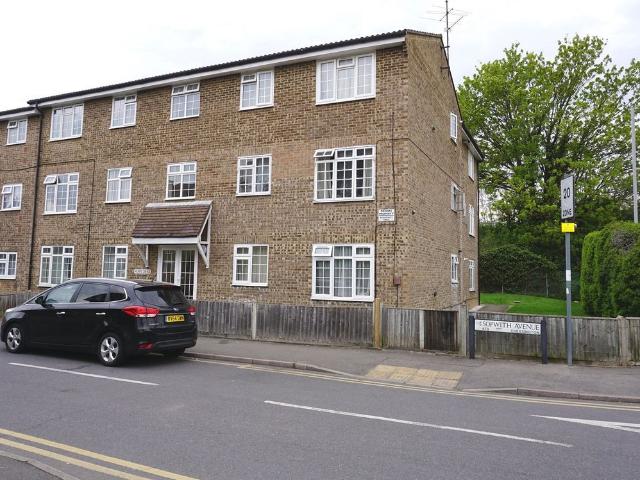 Sopwith Avenue, Chessington, Surrey. KT9, 1 bed flat to rent, £1,150 pcm | PrimeLocation